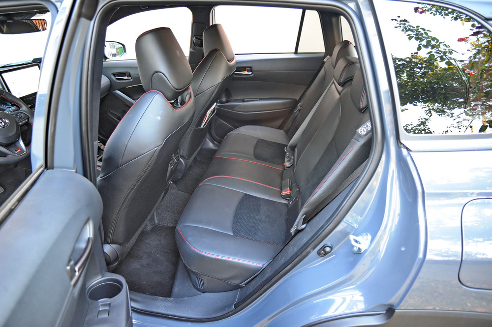 Toyota_Corolla_Cross_GR_015