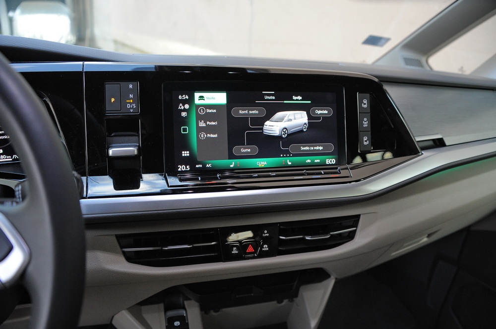 Test - Volkswagen Multivan LR Style 4Motion // Foto: Dmotion.rs