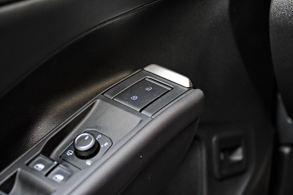 Volkswagen T-Roc 1.5 eTSI // Foto: Dmotion.rs