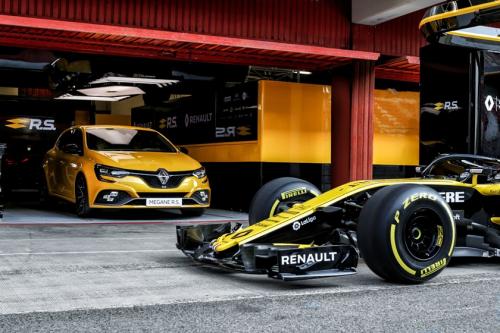 2018 - Nouvelle Renault MÉGANE R.S. TROPHY et la monoplace Renault R.S. 18