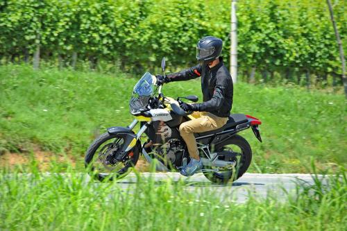 Aprilia_660_Tuareg_001_resize