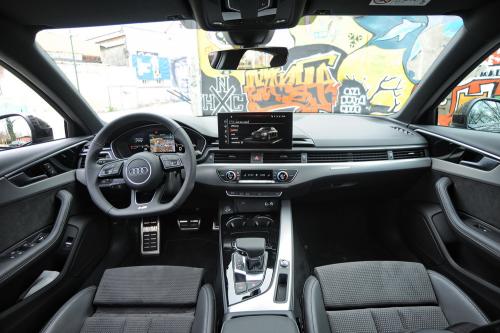 Audi_A4_40TDI_quattro_2019_09