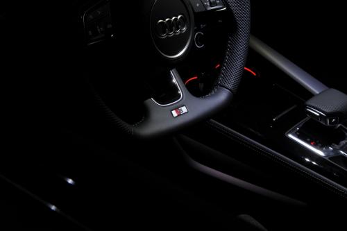 Audi_A4_40TDI_quattro_2019_31