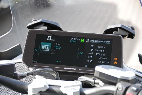 Test BMW R1300 RT // Foto Dmotion.rs