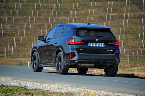 BMW_X1_18d_sDrive_2023_010