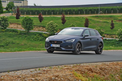 Cupra_Leon_15_eTSI_011