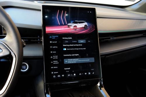 Test - Geely Cityray GF // Foto Dmotion.rs