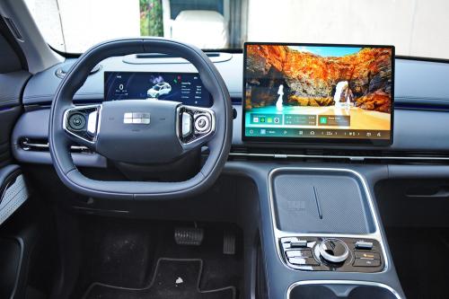 Test - Geely Starray EM-i // Foto: Dmotion.rs
