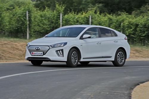 Hyundai_Ioniq_Electric_14