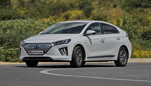 Hyundai_Ioniq_Electric_19