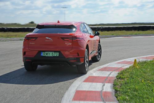 Jaguar_I-Pace_3_resize