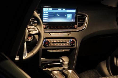 Kia_Xceed_2020_36