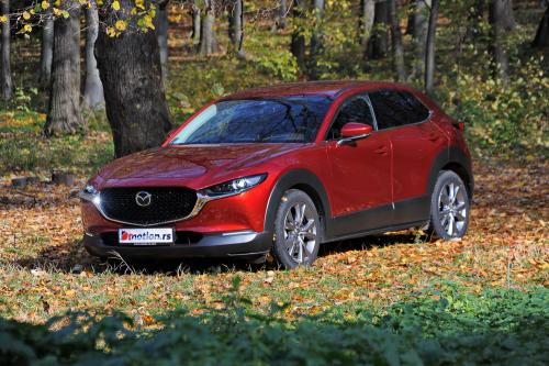 Mazda_CX30_2019_01