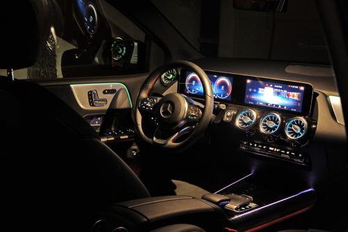 Mercedes_Benz_B200_ent_18