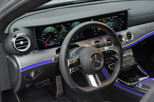 Mercedes_Benz_E220d_4Matic_Dmotion_32