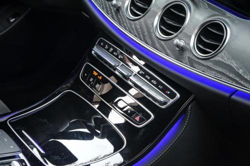 Mercedes_Benz_E220d_4Matic_Dmotion_35