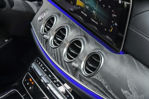 Mercedes_Benz_E220d_4Matic_Dmotion_36