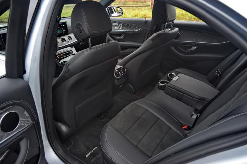 Mercedes_Benz_E220d_4Matic_Dmotion_41