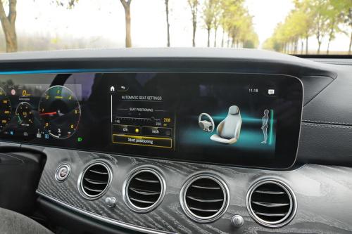 Mercedes_Benz_E220d_4Matic_Dmotion_44