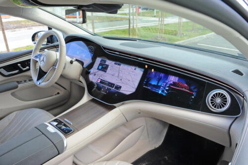 Mercedes_EQS_580_043