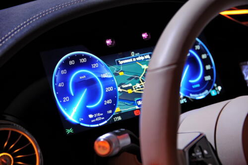 Mercedes_EQS_580_053