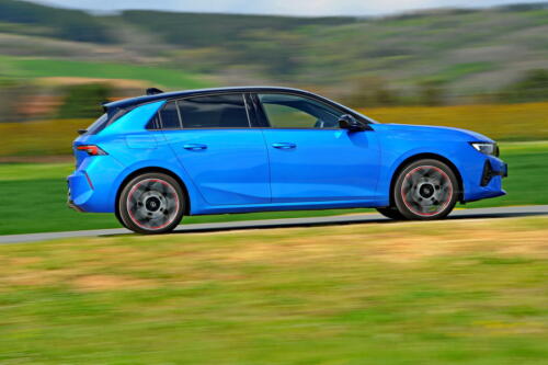 Opel_Astra_006