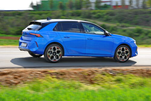 Opel_Astra_009