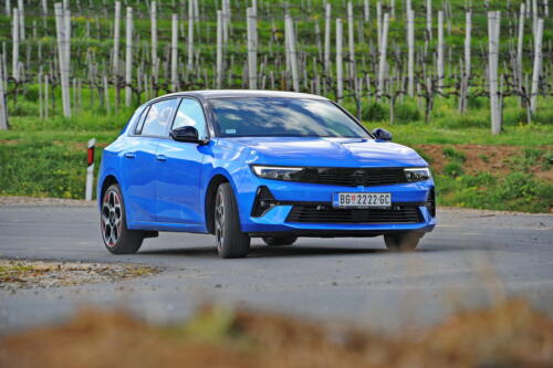 Opel_Astra_013