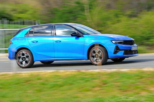 Opel_Astra_015