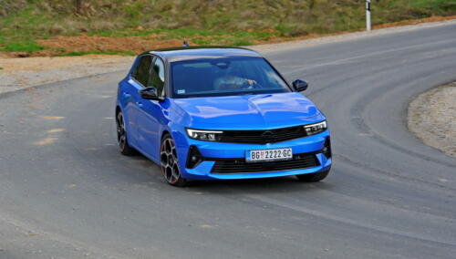 Opel_Astra_018