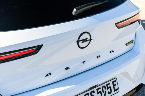 Opel_Astra_GSe_2023_16