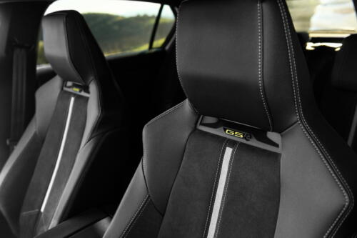 Opel_Astra_GSe_2023_9
