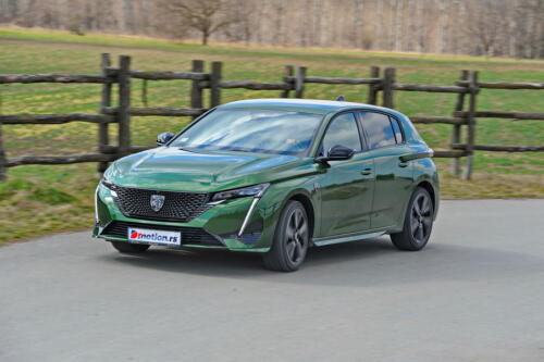 Peugeot_308_010