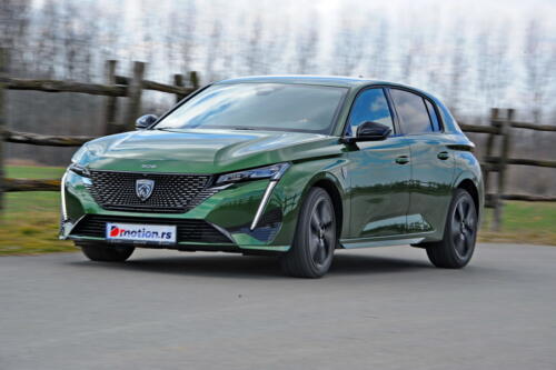 Peugeot_308_013