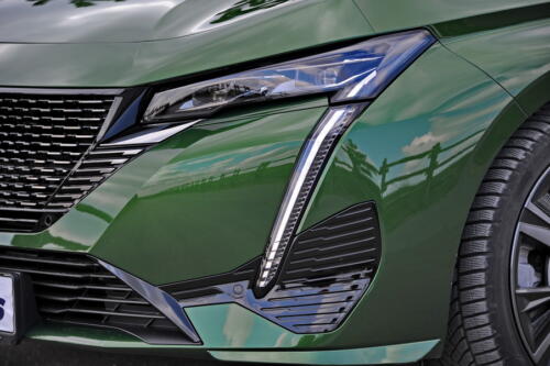 Peugeot_308_015