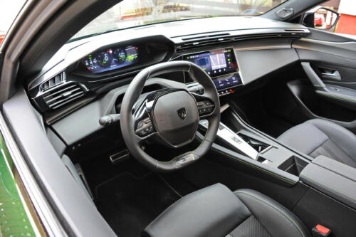 Peugeot_308_019
