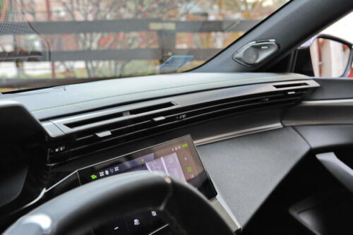 Peugeot_308_025