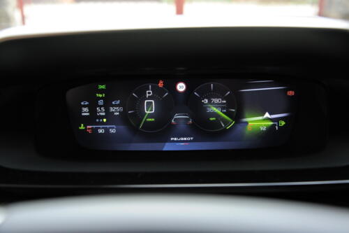 Peugeot_308_026