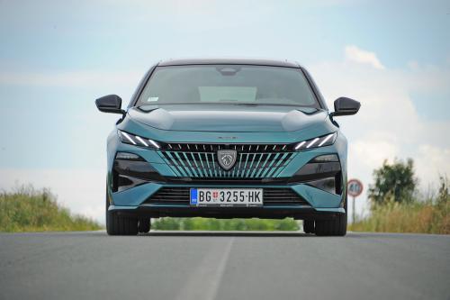 Test – Peugeot 308 Hybrid // Foto©: Dmotion.rs