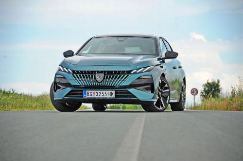 Test – Peugeot 308 Hybrid // Foto©: Dmotion.rs