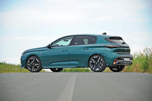 Test – Peugeot 308 Hybrid // Foto©: Dmotion.rs