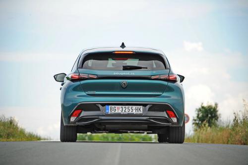 Test – Peugeot 308 Hybrid // Foto©: Dmotion.rs