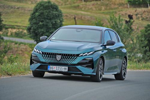Test – Peugeot 308 Hybrid // Foto©: Dmotion.rs