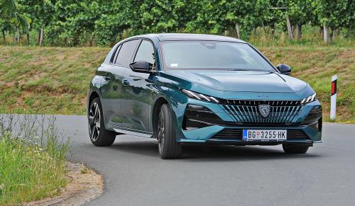 Test – Peugeot 308 Hybrid // Foto©: Dmotion.rs