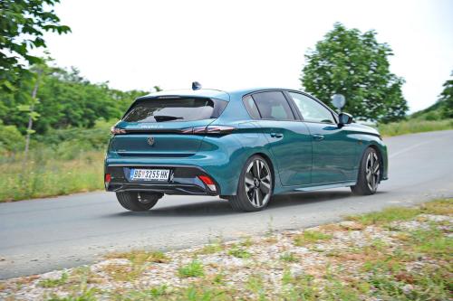 Test – Peugeot 308 Hybrid // Foto©: Dmotion.rs