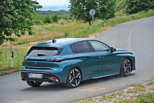 Test – Peugeot 308 Hybrid // Foto©: Dmotion.rs