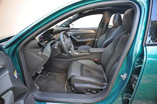 Test – Peugeot 308 Hybrid // Foto©: Dmotion.rs