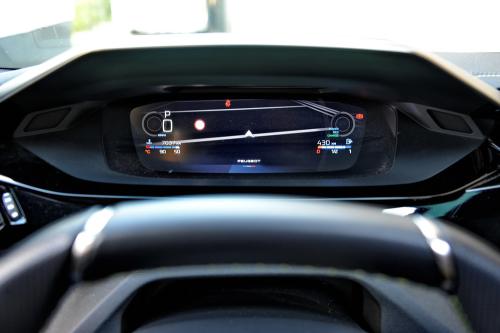 Test – Peugeot 308 Hybrid // Foto©: Dmotion.rs