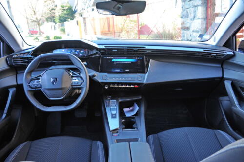 Peugeot_308_PHEV_019