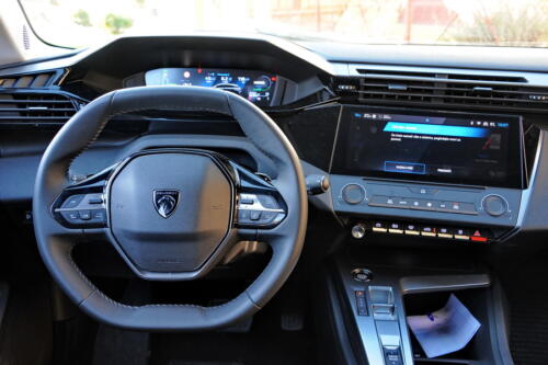 Peugeot_308_PHEV_020